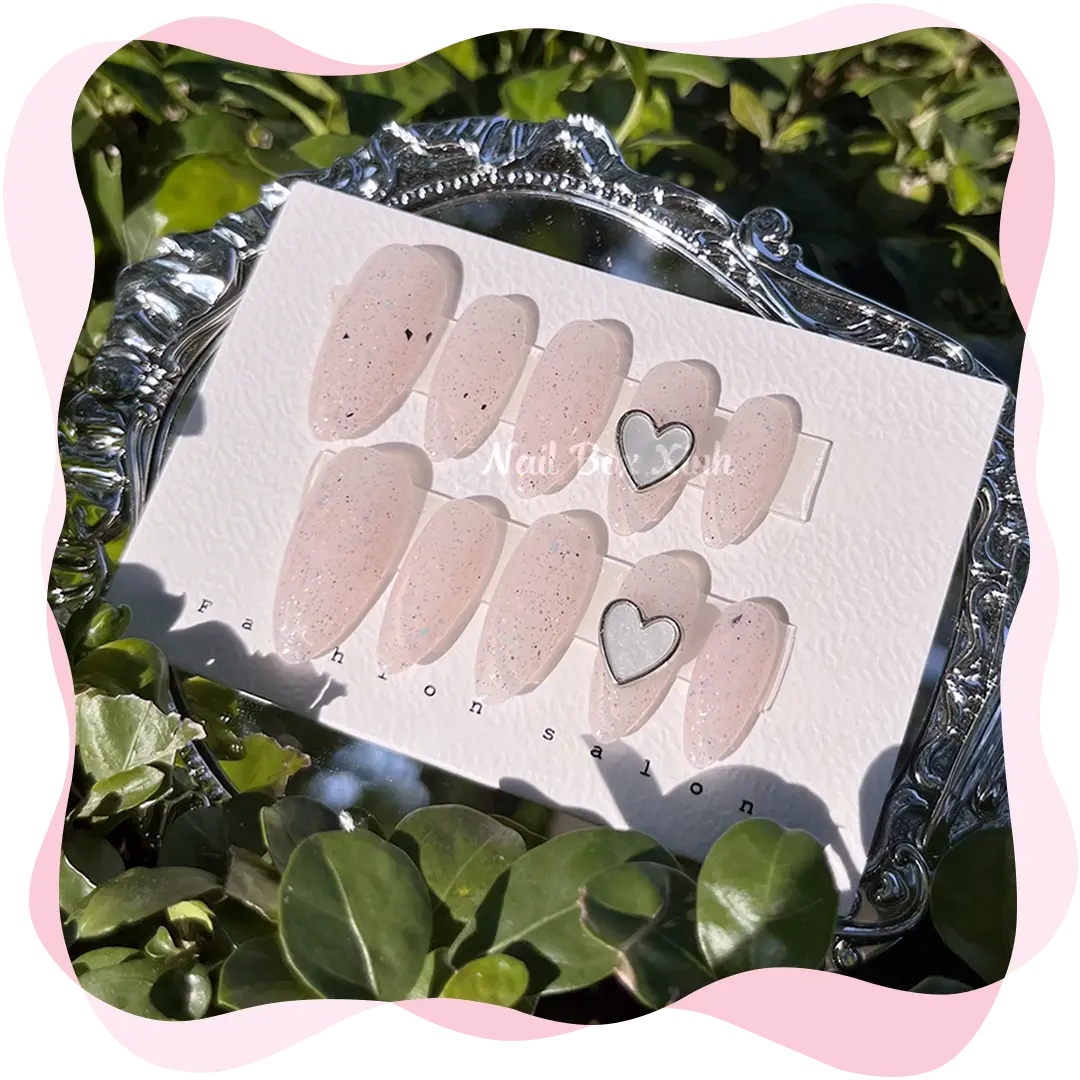 Nail box dễ thương đơn giản hồng pastel