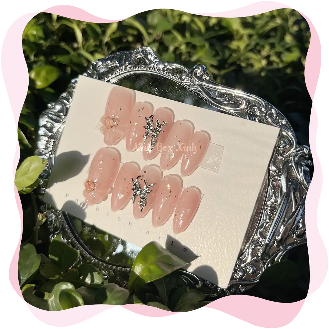 Nail box dễ thương đơn giản vẽ nổi