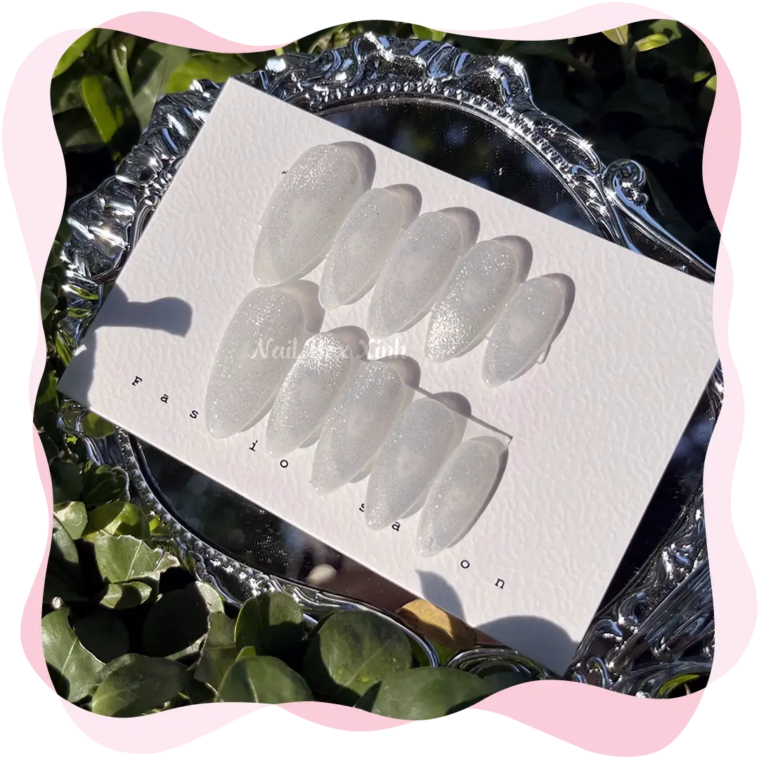 Nail box dễ thương trendy mắt mèo lấp lánh