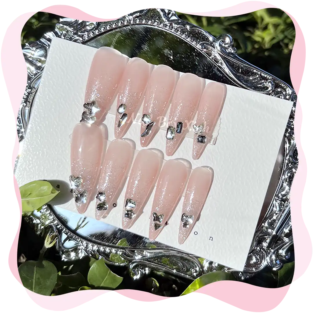 Nail box sang trọng cao cấp đính đá trắng