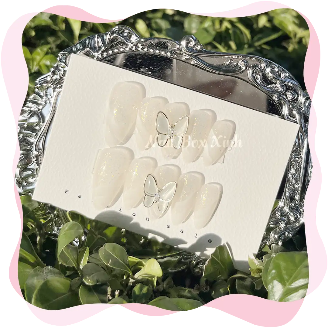 Nail box sang trọng kim cương bướm