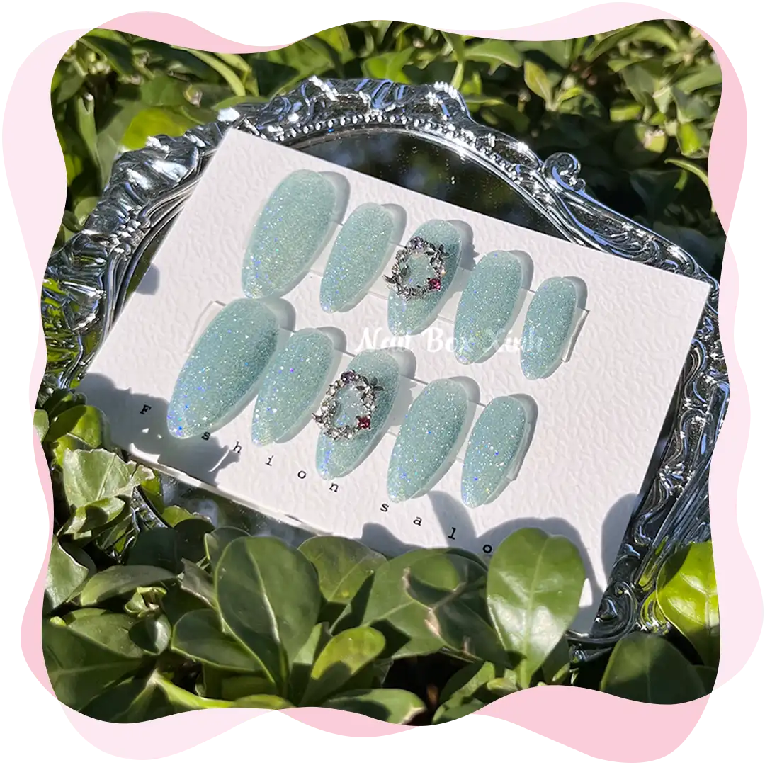 Nail box sang trọng kim cương xanh