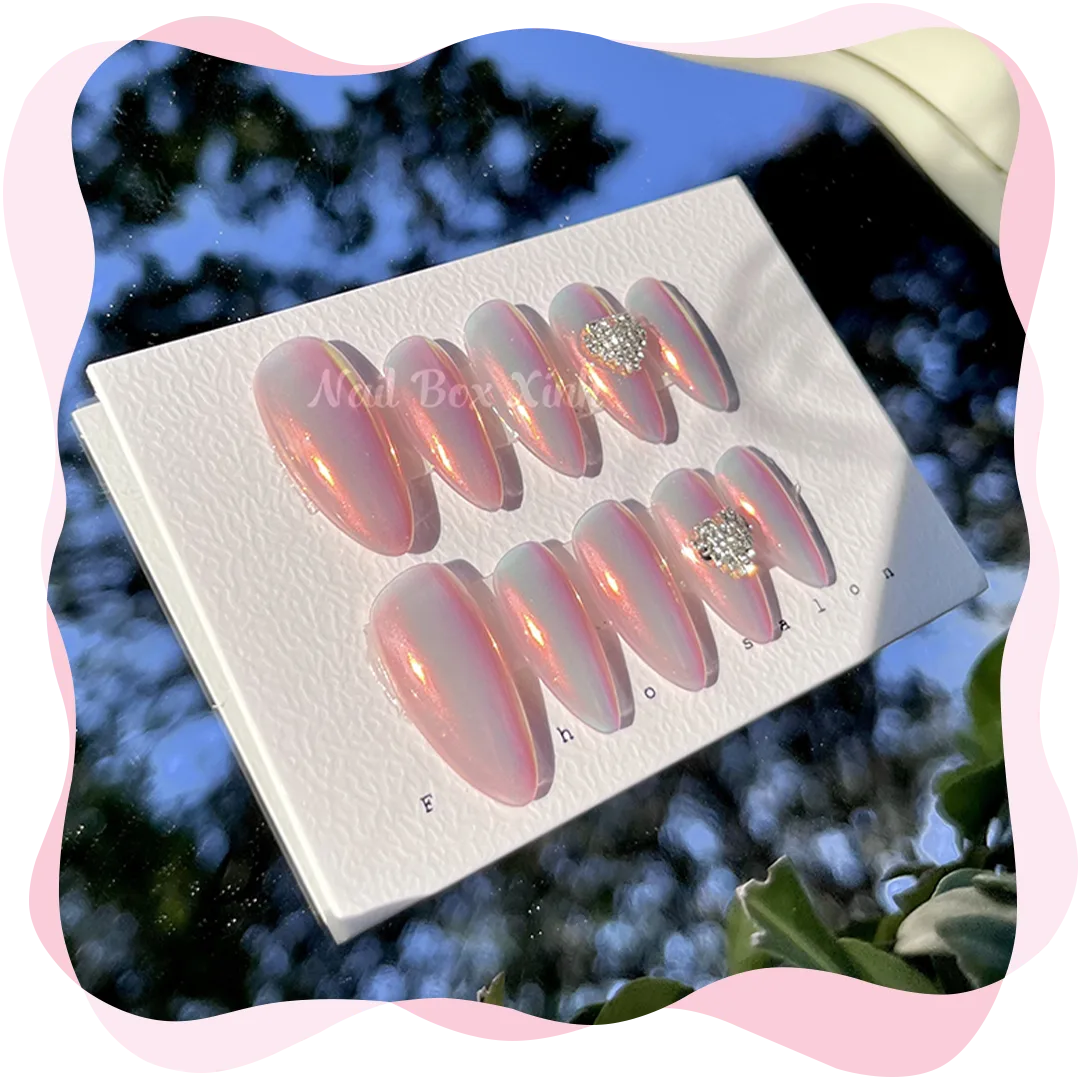 Nail box thiết kế cao cấp đính trái tim