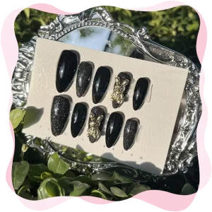 Nail box thiết kế sang chảnh đen huyền bí