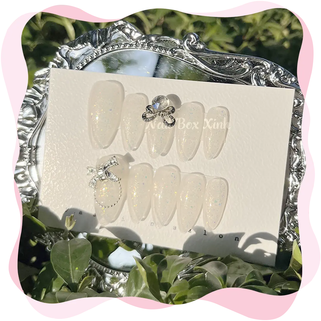 Nail box thiết kế sang chảnh đính nơ