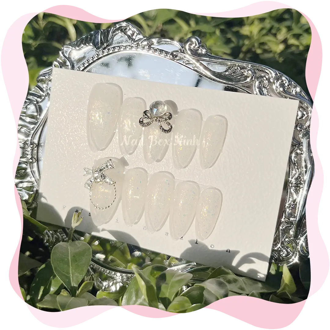 Nail box thiết kế sang chảnh đính nơ