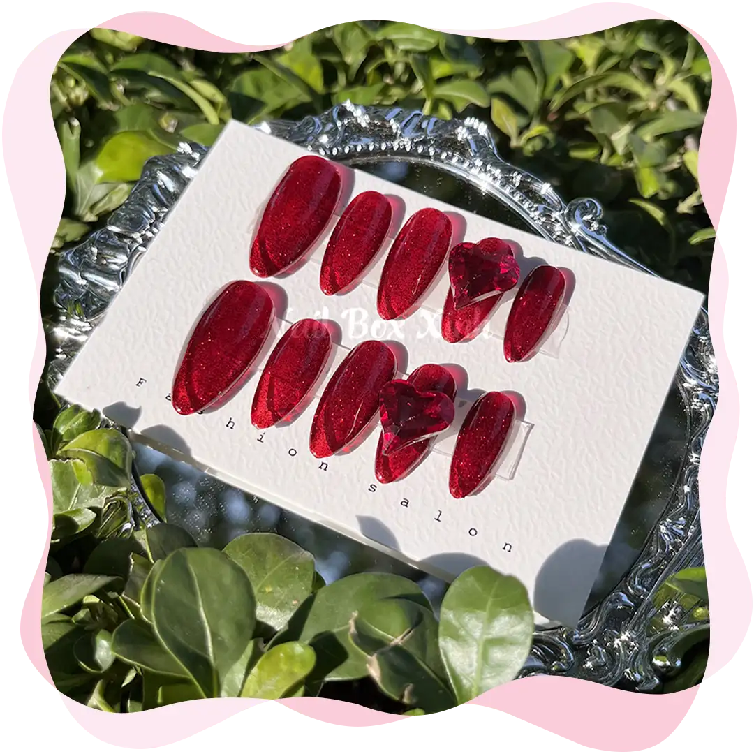Nail box thiết kế sang chảnh đỏ đô