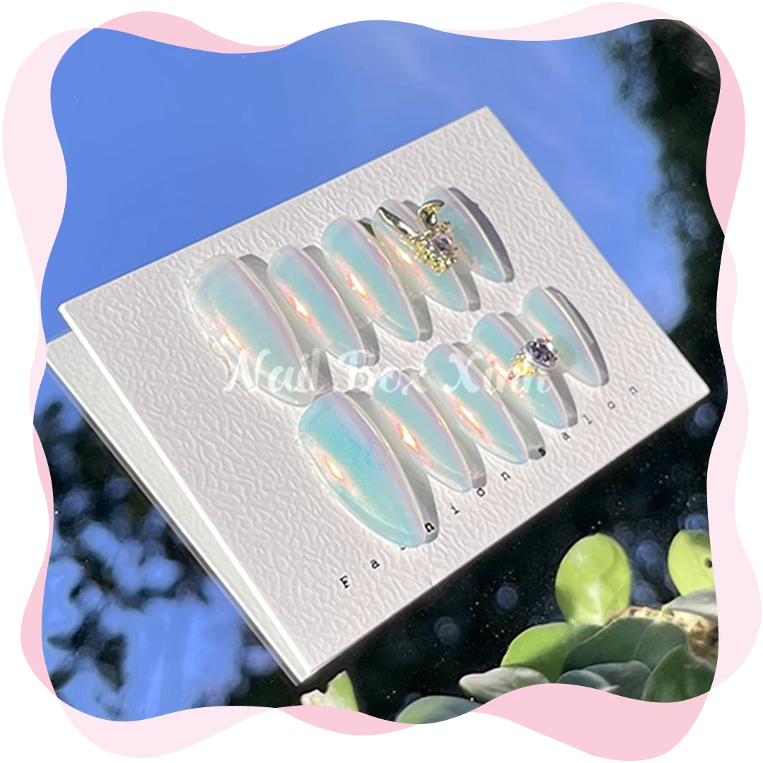 Nail box thiết kế sang chảnh tráng gương